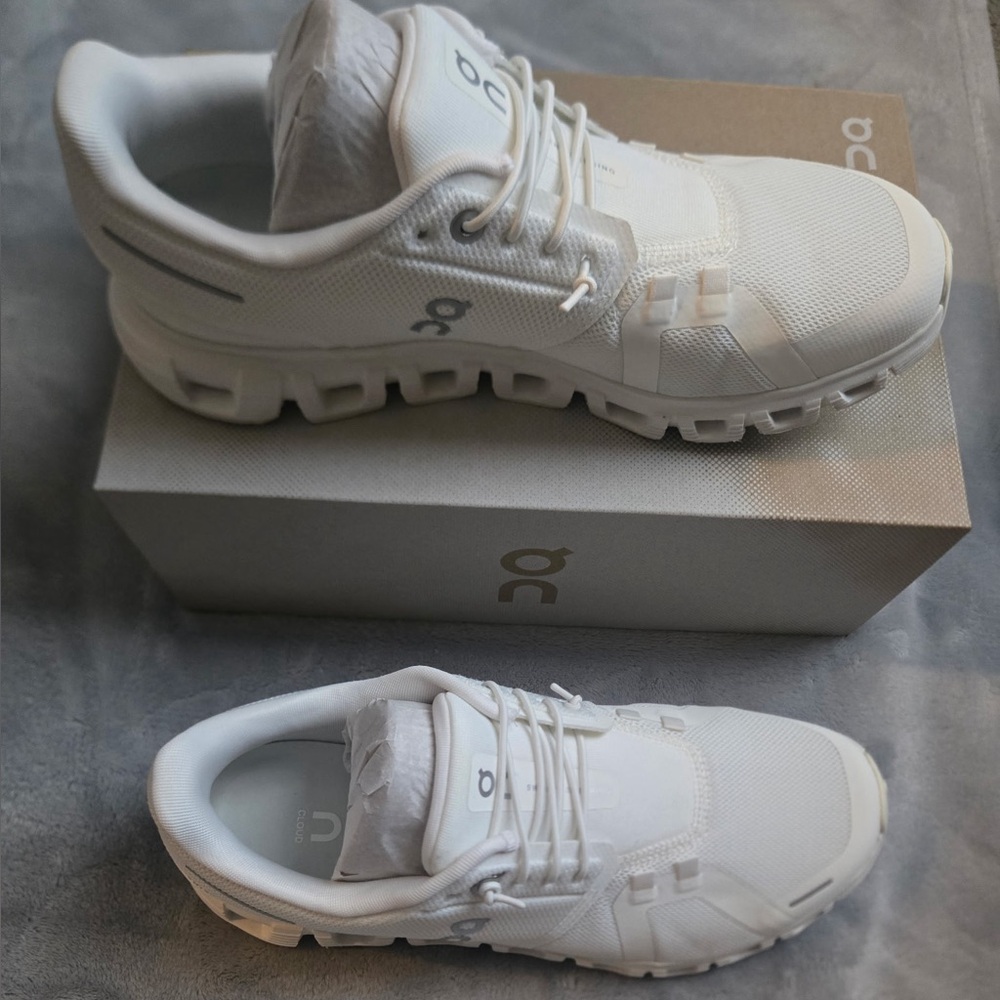 White On Cloud 6